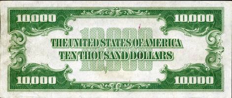 Use the arrows or slide the photo to see more